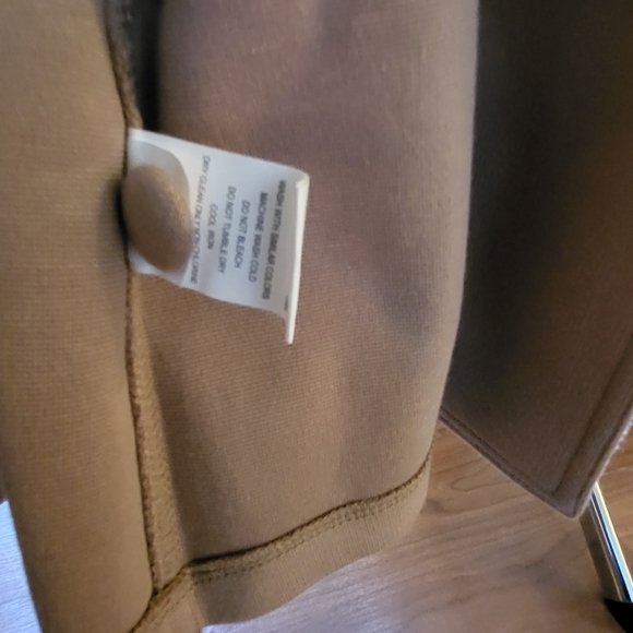 Millions of Collar Trench Cape - NWT - Size 10 & 12 - Picture 6 of 9